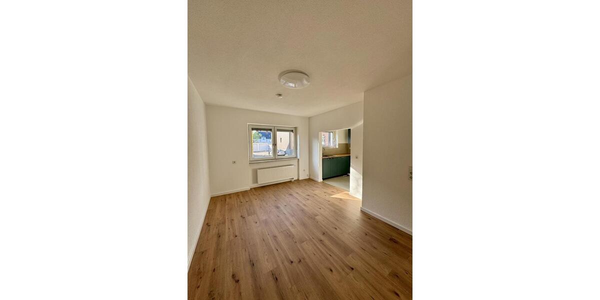 Erdgeschoßwohnung Saarbrücken West - 4 Zimmer, 80 m&sup2;, 1.040&euro; | Angebot:26396900