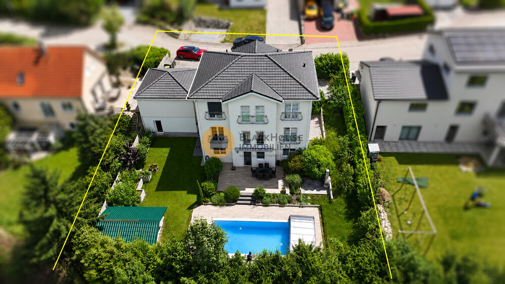 Walmdachhaus mit Einliegerwohnung, Doppelgarage, Bj. 2020, Salzwasserpool mit Gegenstromanlage - Einfamilienhaus Geisenhausen Geisenhausen | Angebot:26914490
