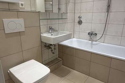 Wohnung Krefeld Krefeld-Mitte - 2 Zimmer, 58 m&sup2;, 476&euro; | Angebot:25634090