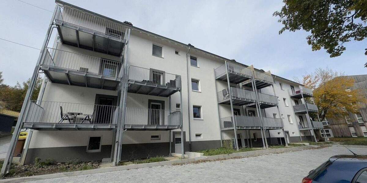 Attraktive und helle 3 Zi. Wohnung* Teilmöbiliert + EBK *Luft-Wärmepumpe * 3 zimmer