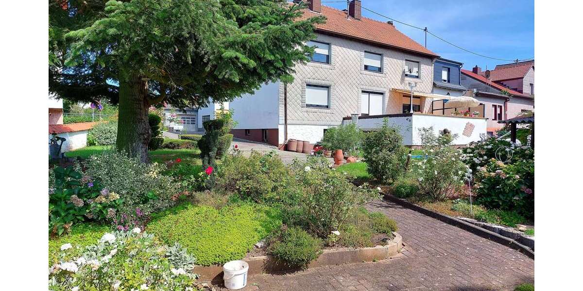 Einfamilienhaus Schiffweiler - 8 Zimmer, 210 m&sup2;, 219.000&euro; | Angebot:26447713