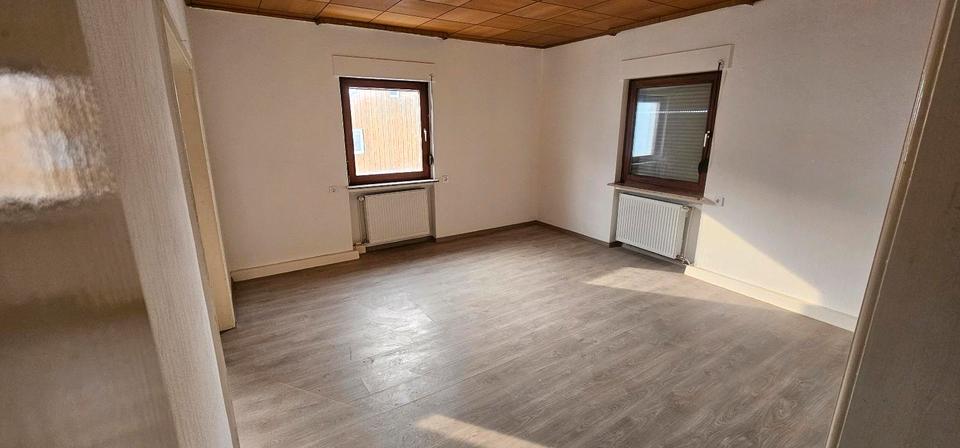 Einfamilienhaus Heringen (Werra) - 9 Zimmer, 145 m&sup2;, 1.000&euro; | Angebot:24801717