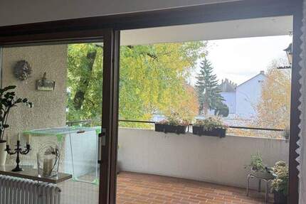 Bezugsfreie, großzügige 4-Zimmer-Wohnung mit Tiefgarage und Balkon in ruhiger Wohnlage in Radolfzell 4 zimmer