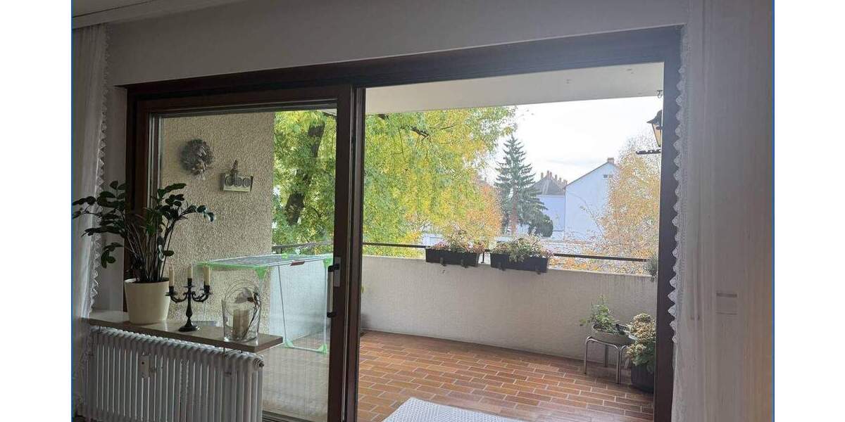 Bezugsfreie, großzügige 4-Zimmer-Wohnung mit Tiefgarage und Balkon in ruhiger Wohnlage in Radolfzell 4 zimmer