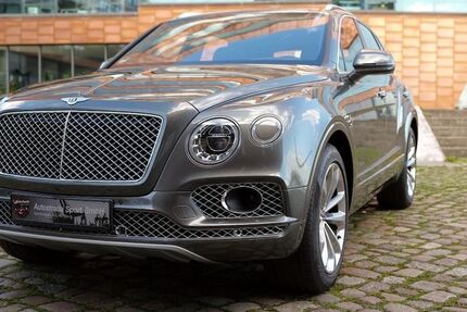 Bentley Bentayga 34.822 km 119.900 &euro; Hamburg 22763