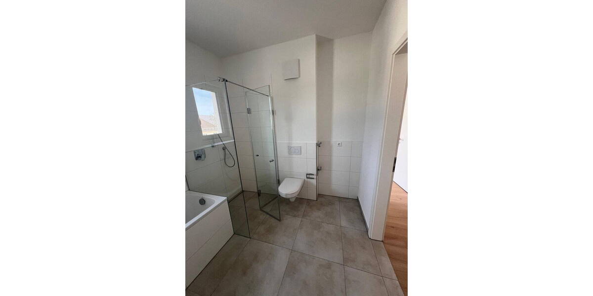 Etagenwohnung Germering Unterpfaffenhofen - 3 Zimmer, 94 m&sup2;, 2.050&euro; | Angebot:25728312