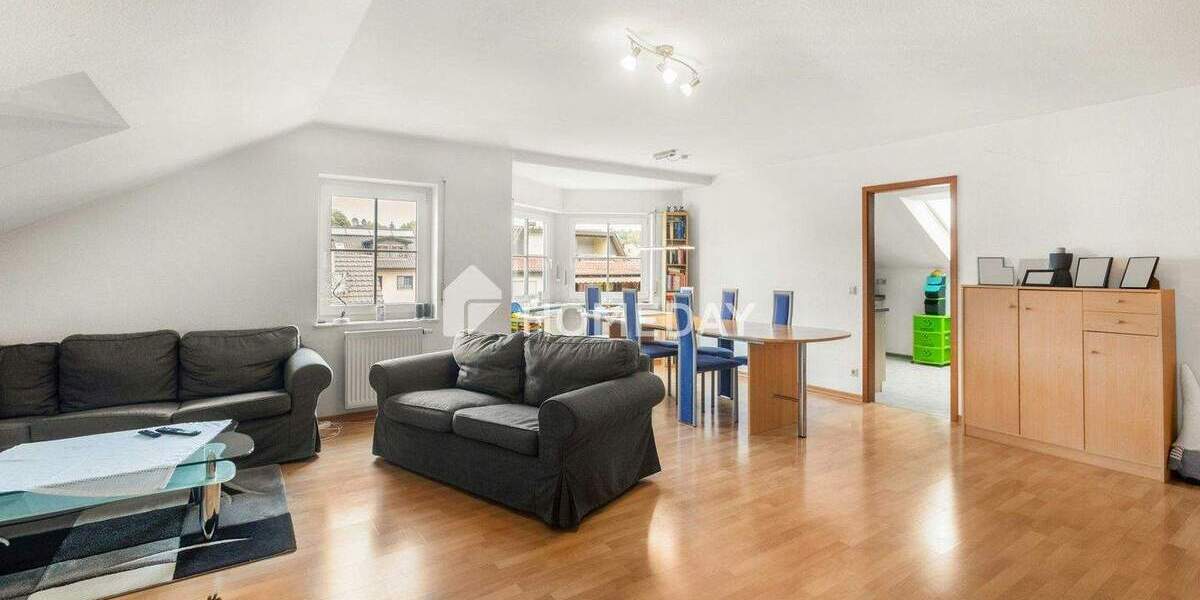 Sonnenbalkon, Raumgefühl, Ruhe - diese DG-Wohnung hat das gewisse Extra 4 zimmer