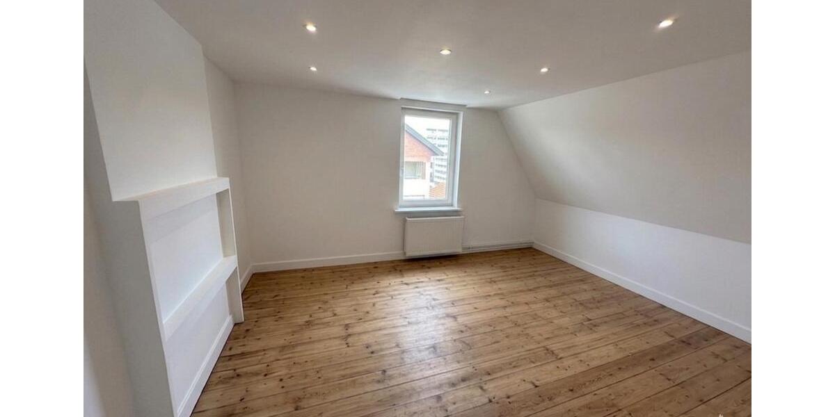 Dachgeschoßwohnung Hemer - 5 Zimmer, 120 m&sup2;, 1.150&euro; | Angebot:26329344