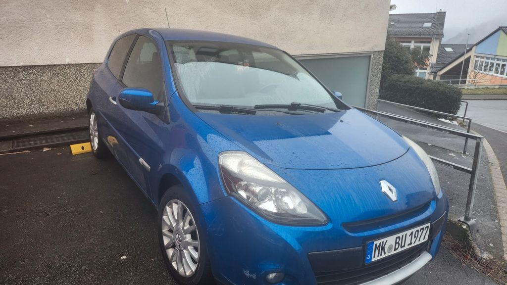 Renault Clio 210.000 km 1.800 &euro; Altena 58762