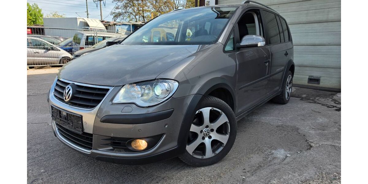 VW Touran 235.000 km 2.899 &euro; Nürnberg 90441