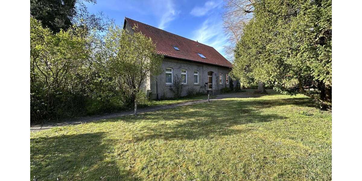 Einfamilienhaus Uetze - 10 Zimmer, 322 m&sup2;, 275.000&euro; | Angebot:26437290