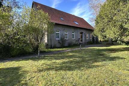 Haus Uetze - 10 Zimmer, 322 m&sup2;, 275.000&euro; | Angebot:26437290