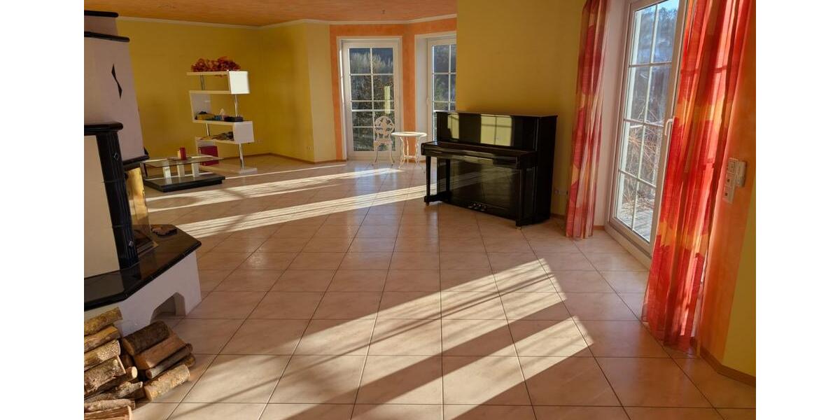 Einfamilienhaus Schöntal - 7 Zimmer, 210 m&sup2;, 1.900&euro; | Angebot:24585632