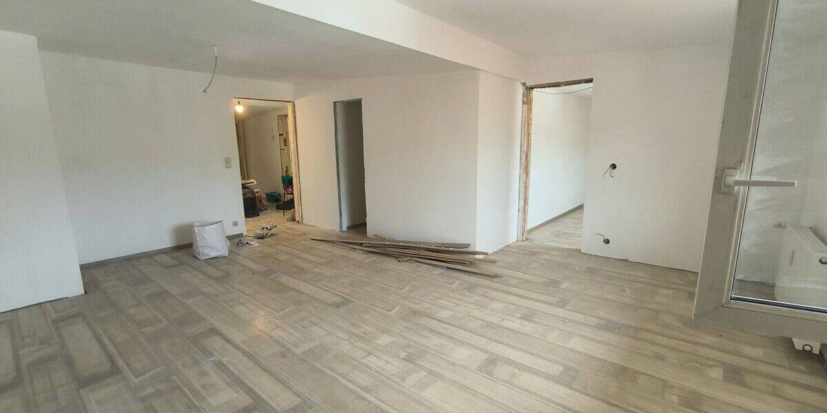 Etagenwohnung Teisnach - 5 Zimmer, 150 m&sup2;, 700&euro; | Angebot:26908829