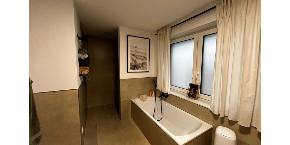 Etagenwohnung Lage - 4 Zimmer, 108 m&sup2;, 1.100&euro; | Angebot:26289105