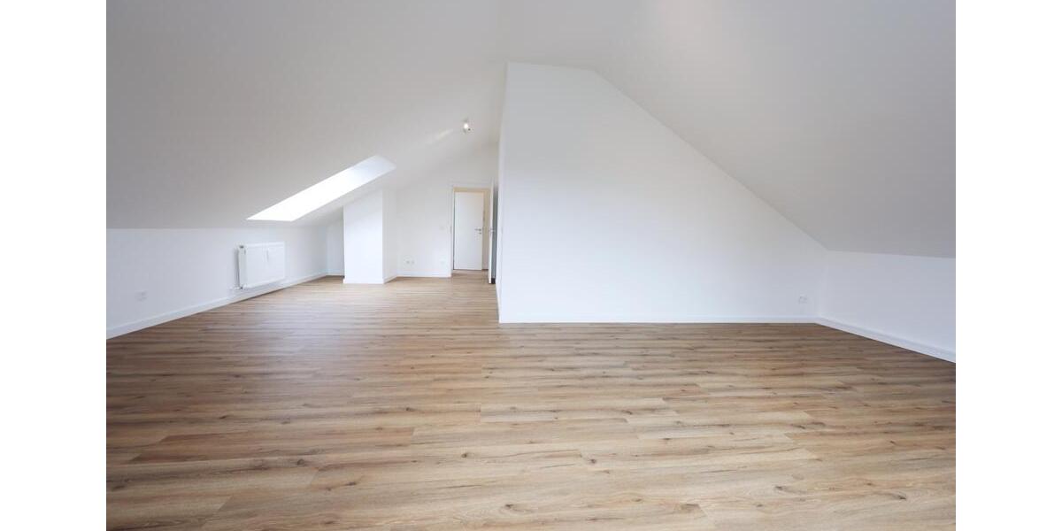 Dachgeschoßwohnung Moers Schwafheim - 2.5 Zimmer, 80 m&sup2;, 214.000&euro; | Angebot:26067794