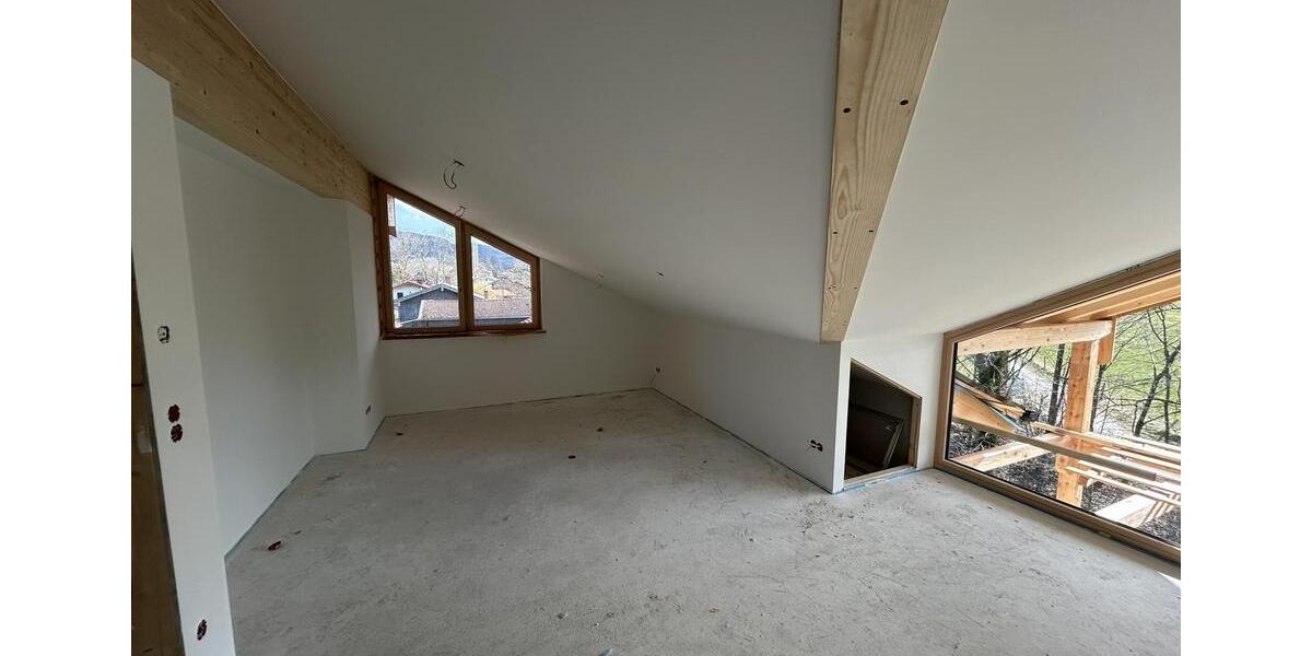 Maisonettenwohnung Hausham - 3 Zimmer, 94 m&sup2;, 1.550&euro; | Angebot:25641253