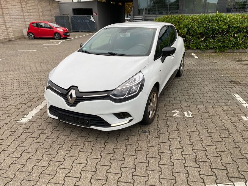 Renault Clio 230.000 km 3.990 € Köln 50739