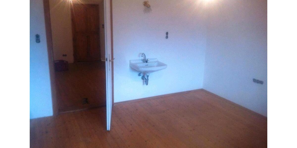 Bauernhaus, Landhaus Kirchanschöring - 5 Zimmer, 200 m&sup2;, 1.800&euro; | Angebot:26411147