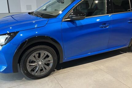 Peugeot 208 33.328 km 14.990 &euro; Augsburg 86179