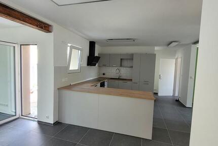 Moderne 4-Zimmerwohnung Einbauküche & Top-Lage