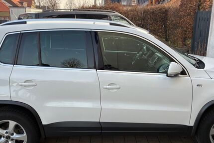 VW Tiguan 142.000 km 7.990 &euro; Werl-Büderich 59457