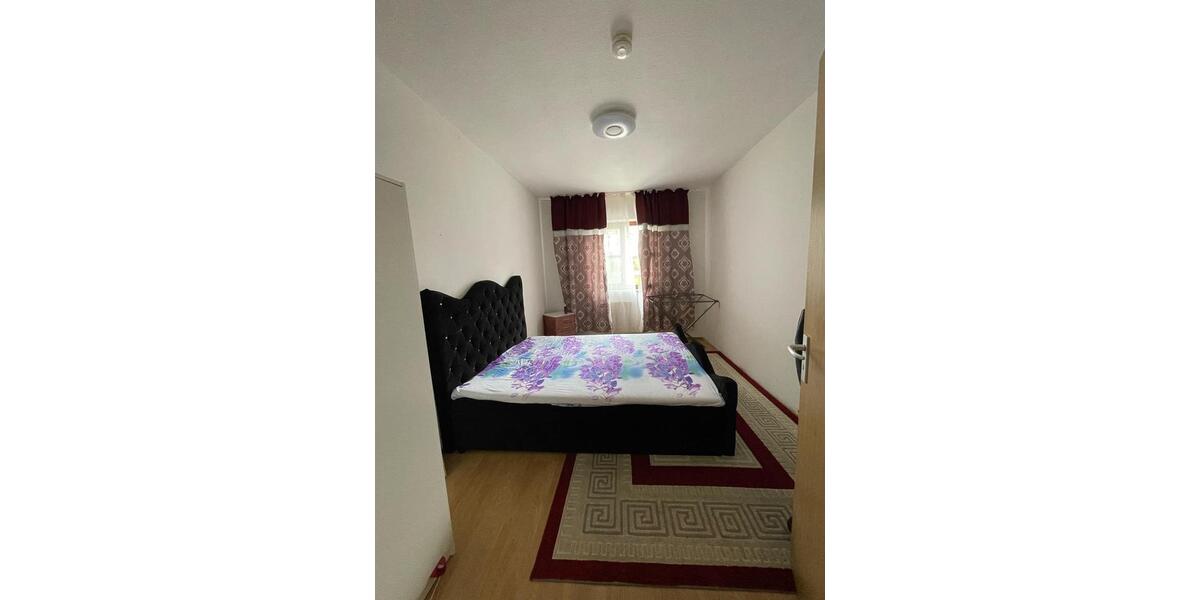 Etagenwohnung Burglengenfeld - 4 Zimmer, 105 m&sup2;, 850&euro; | Angebot:25516863