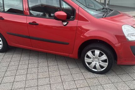 Renault Modus 180.000 km 2.150 &euro; Häusern 79837