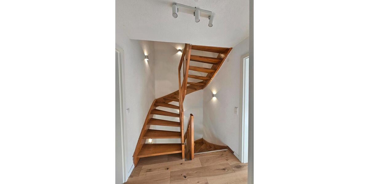 Reihenhaus Esslingen am Neckar Hegensberg - 6 Zimmer, 120 m&sup2;, 620.000&euro; | Angebot:25253485