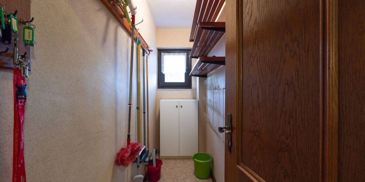 Mehrfamilienhaus, Wohnhaus Krefeld Uerdingen - 8 Zimmer, 189 m&sup2;, 475.000&euro; | Angebot:26695172