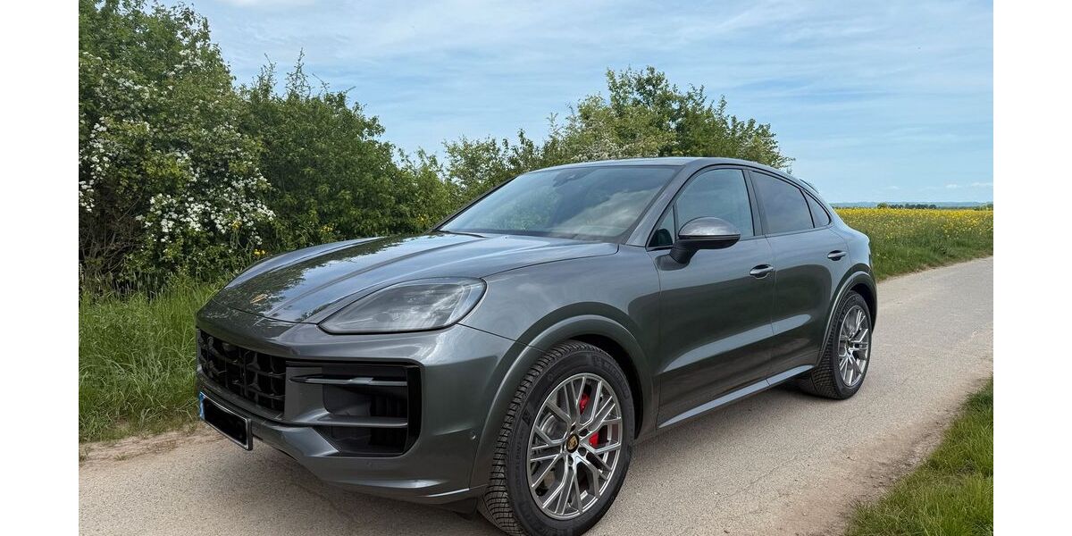 Porsche Cayenne 32.700 km 115.900 &euro; Köln 51143