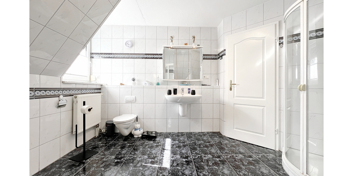 Eleganz trifft Wohlfühlatmosphäre – Ihr neues Zuhause wartet - Einfamilienhaus Hohenlockstedt | Angebot:25365923