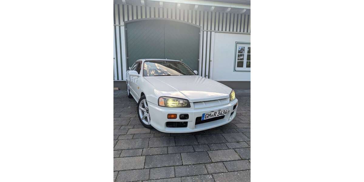 Nissan Skyline 178.000 km 28.990 &euro; Hückeswagen 42499