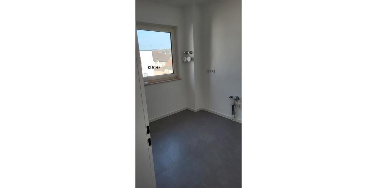 Dachgeschoßwohnung Lollar - 4.5 Zimmer, 100 m&sup2;, 290.000&euro; | Angebot:26253171