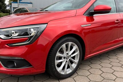 Renault Megane 44.100 km 10.890 &euro; Elmshorn 25335