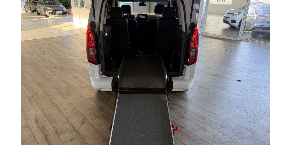 Toyota Proace City 9.819 km 31.990 &euro; Rotenburg 27356