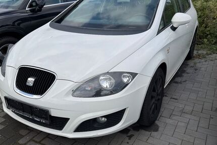 Seat Leon 116.000 km 5.490 € Bad Segeberg 23795