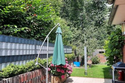GEMÜTLICHE DOPPELHAUSHÄLFTE MIT KLEINEM GARTEN