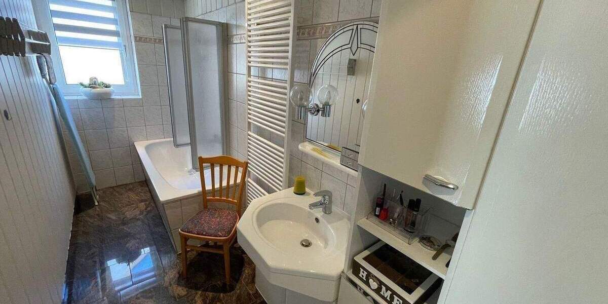 Einfamilienhaus Stollberg/Erzgebirge Stollberg - 6 Zimmer, 195 m&sup2;, 269.000&euro; | Angebot:25768885