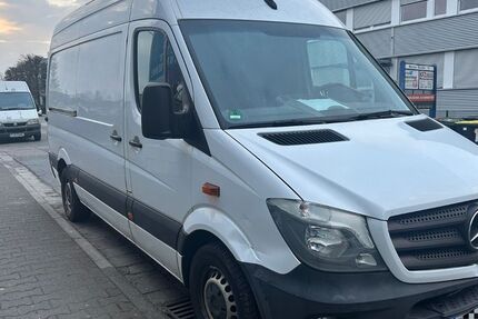 Mercedes-Benz Sprinter 319.000 km 7.799 &euro; Frankfurt 60437