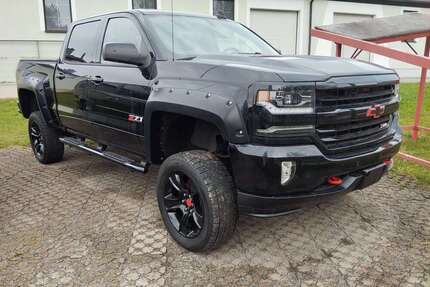 Chevrolet Silverado 87.000 km 52.995 € Geyer 09468