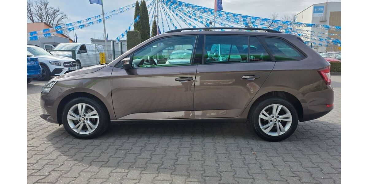 Skoda Fabia 57.010 km 11.990 &euro; Königs Wusterhausen - OT Niederlehme 15713