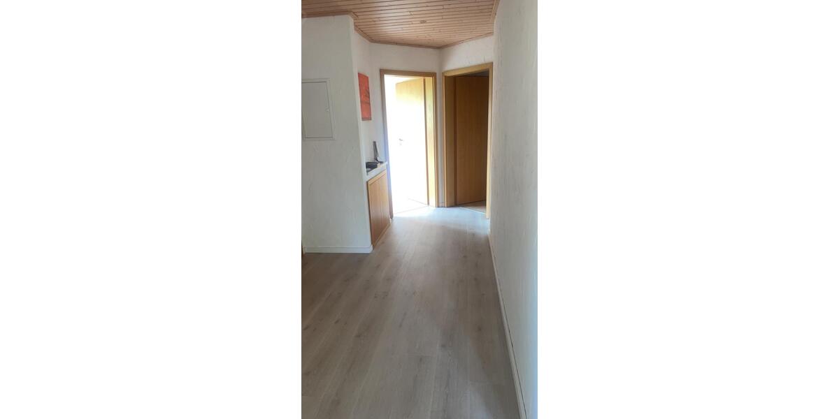 Dachgeschoßwohnung Emskirchen - 3 Zimmer, 105 m&sup2;, 750&euro; | Angebot:24271606