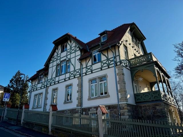 Etagenwohnung Radebeul - 2 Zimmer, 107 m&sup2;, 950&euro; | Angebot:25438211