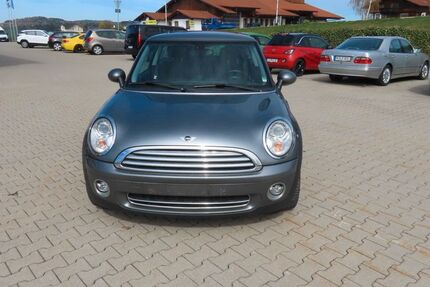 Mini Cooper 142.000 km 3.990 &euro; Neukirchen v. W. 94154