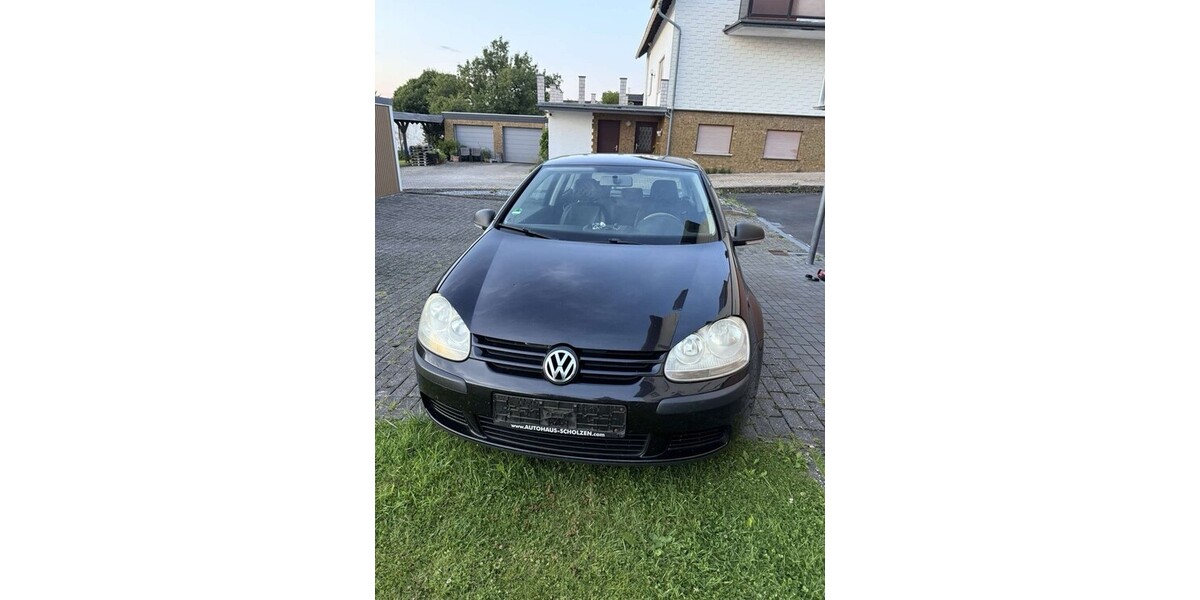 VW golf 5 300.000 km 1.700 &euro; Mittelstrimmig 56858