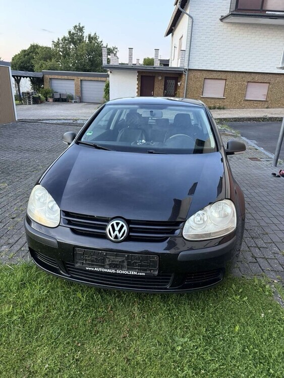 VW golf 5 300.000 km 1.700 € Mittelstrimmig 56858