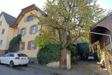 Ehemaliger Winzerhof mit Nebengebäuden