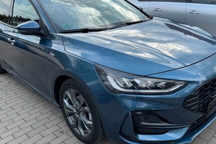 Ford Focus 34.709 km 16.950 &euro; Griesheim/Darmstadt 64347