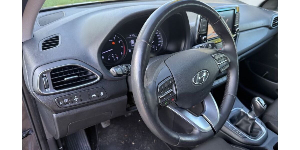 Hyundai i30 164.000 km 9.900 &euro; Schönenberg-Kübelberg 66901